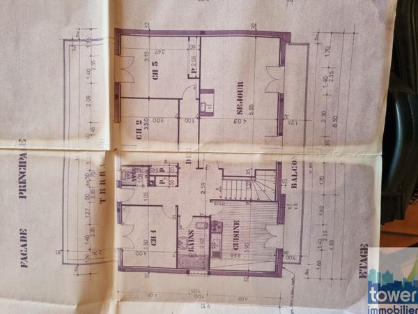 MAISON D'HABITATION de 100 m² - 3 chambres -