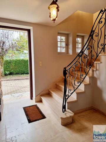 MAISON D'HABITATION de 100 m² - 3 chambres -