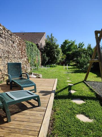 Maison 10 pièce(s) 206 m2,  
Paimboeuf 44560
