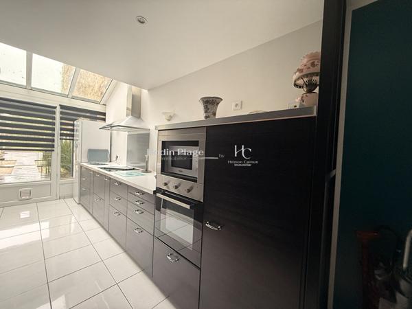 Maison 10 pièce(s) 206 m2,  
Paimboeuf 44560