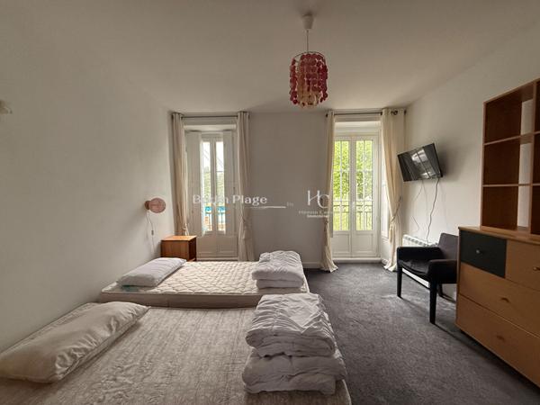Maison 10 pièce(s) 206 m2,  
Paimboeuf 44560