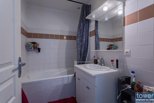 Maison
                                                                                                                                                                                                                                                                                                                        4 pièce(s)                                                                                                                                                                                                          3 chambre(s)                                                                                                                                                                                                          91  m²