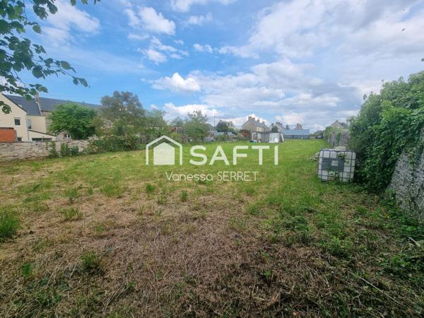 Terrain constructible de 1531 m² en plein cœur du Molay-Littry