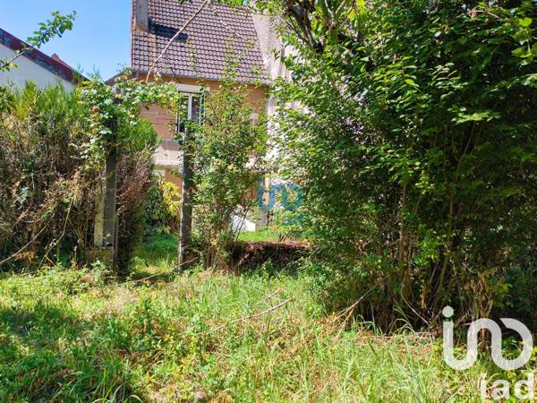 Maison traditionnelle 5 pièces de 133 m² à Bonny-sur-Loire (45420)