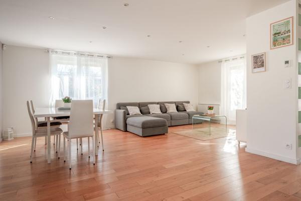 À vendre - Maison individuelle, 7 pièces située à Tours (37100)