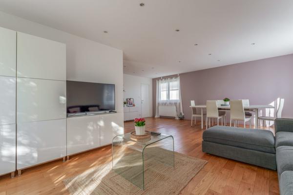 À vendre - Maison individuelle, 7 pièces située à Tours (37100)