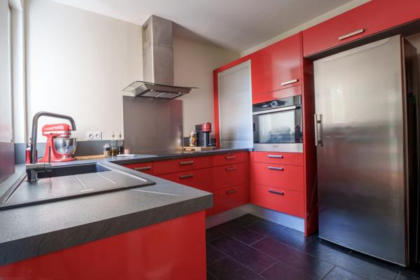 À vendre - Maison individuelle, 7 pièces située à Tours (37100)