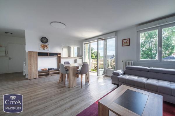 Appartement à vendre 3 pièces 68.27m² Laval (53000)