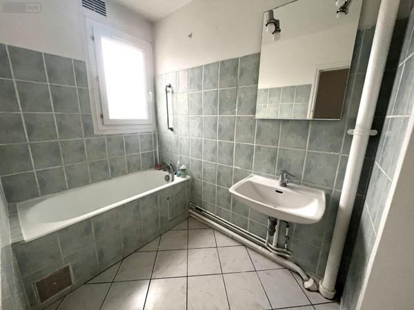 Appartement à vendre à Évreux dans l'Eure (27000), ref : 11144/733   
JEAN BOUIN