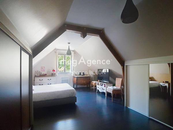 Maison à JOUE-LES-TOURS, 37300 - 6 pièces 158m²