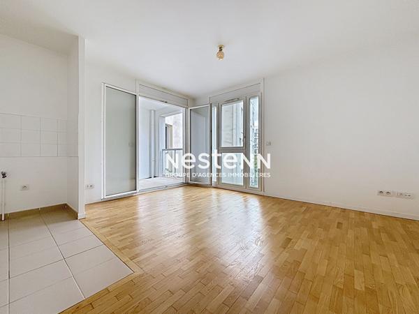 ISSY LES MOULINEAUX - FORT D'ISSY - Appartement 2 pièces avec terrasse