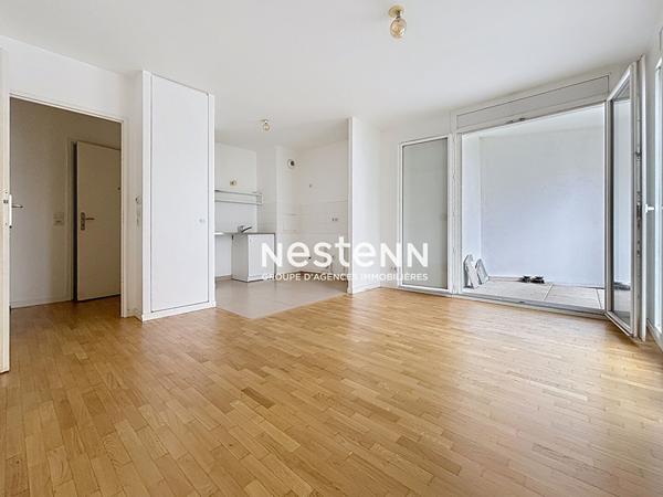 ISSY LES MOULINEAUX - FORT D'ISSY - Appartement 2 pièces avec terrasse