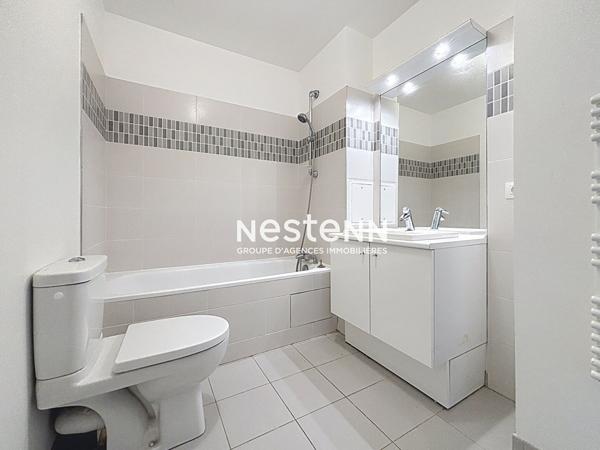 ISSY LES MOULINEAUX - FORT D'ISSY - Appartement 2 pièces avec terrasse