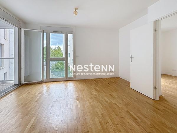 ISSY LES MOULINEAUX - FORT D'ISSY - Appartement 2 pièces avec terrasse