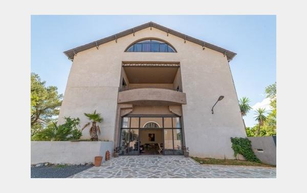 Vente Propriété Hors norme rénové(e) Nimes   