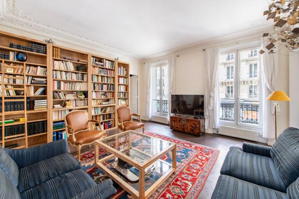 Appartement
         4 pièces
        - 98 m² 1 050 000 € *