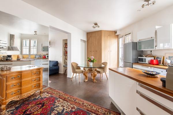Appartement
         4 pièces
        - 98 m² 1 050 000 € *
