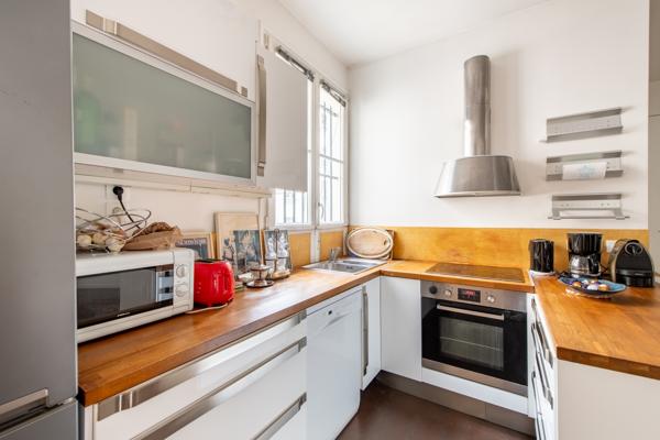 Appartement
         4 pièces
        - 98 m² 1 050 000 € *