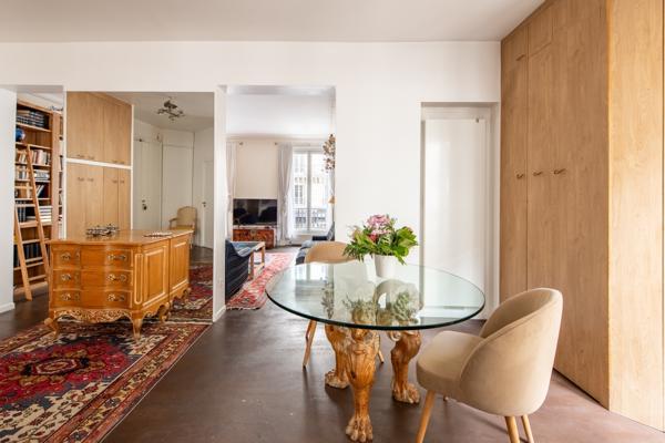 Appartement
         4 pièces
        - 98 m² 1 050 000 € *