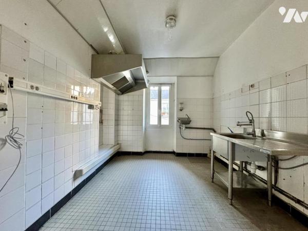  À VENDRE – LOCAL COMMERCIAL – Quartier Saint-Clément – Nantes