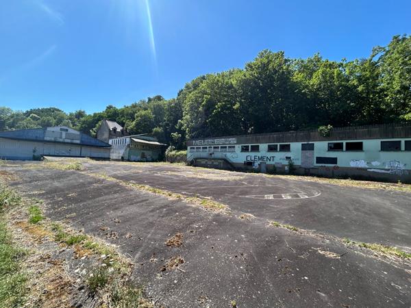 EXCLUSIVITÉ ! SITE IMMOBILIER À FORT POTENTIEL DE RECONVERSION EN BORD DE RIVIÈRE , Mayenne EXCLUSIVITÉ ! SITE IMMOBILIER À FORT POTENTIEL DE RECONVERSION EN BORD DE RIVIÈRE , Mayenne