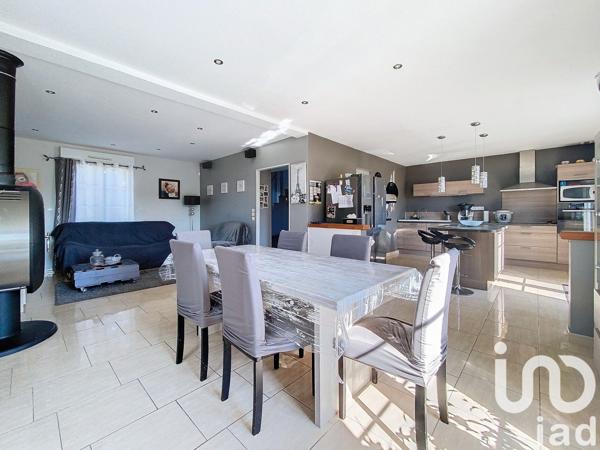 Maison de village 7 pièces de 160 m² à Braine (02220)