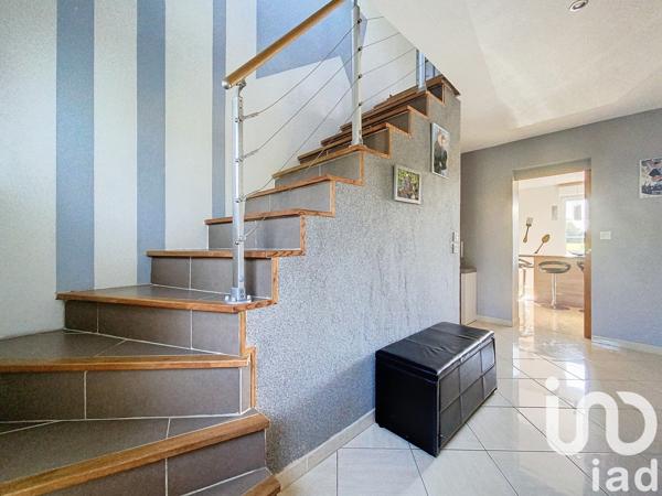 Maison de village 7 pièces de 160 m² à Braine (02220)