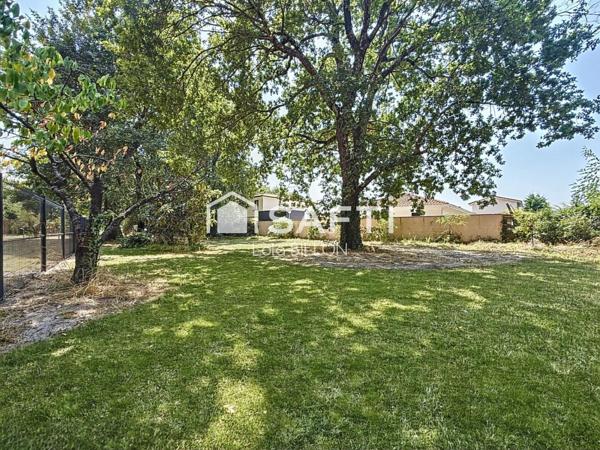 Terrain exceptionnel au calme de 1058m2