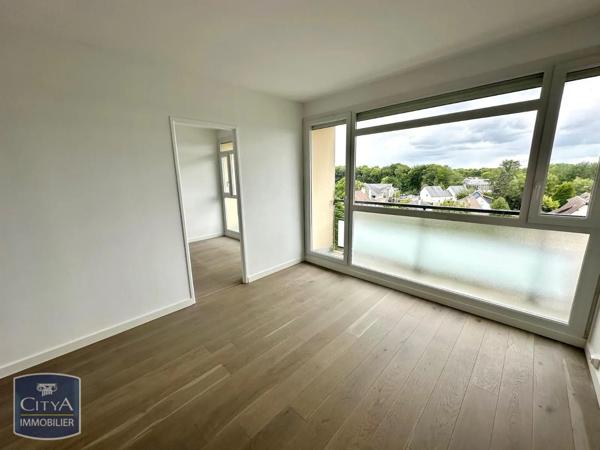 Appartement à louer 4 pièces 72.67m² Mont-Saint-Aignan (76130)