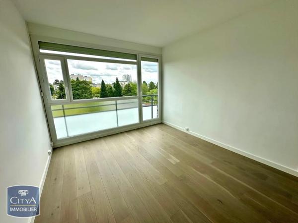 Appartement à louer 4 pièces 72.67m² Mont-Saint-Aignan (76130)