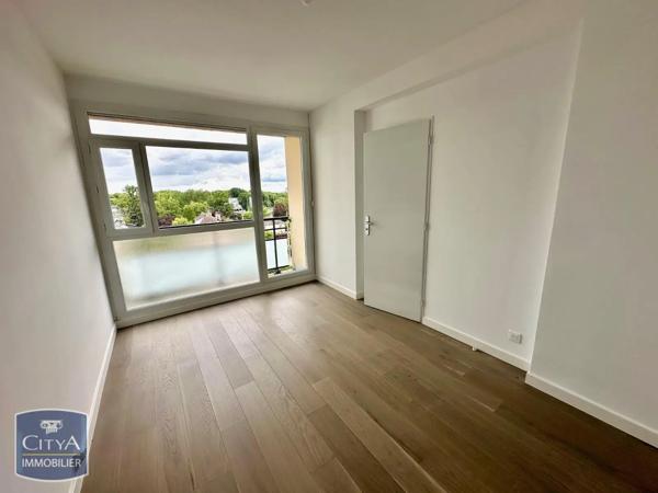 Appartement à louer 4 pièces 72.67m² Mont-Saint-Aignan (76130)