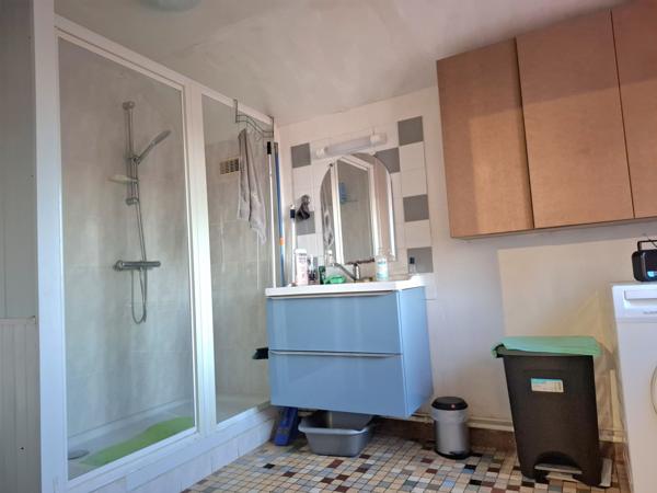 À vendre - Maison individuelle, 3 pièces située à René (72260)