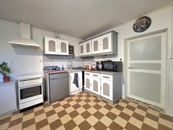 À vendre - Maison individuelle, 3 pièces située à René (72260)