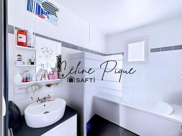 Maison 6 pièces 4 chambres avec véranda, garage et jardin