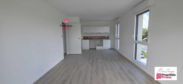 Appartement  avec balcon, garage + parking , Quartier des Sablons