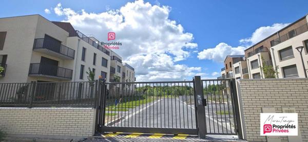 Appartement  avec balcon, garage + parking , Quartier des Sablons