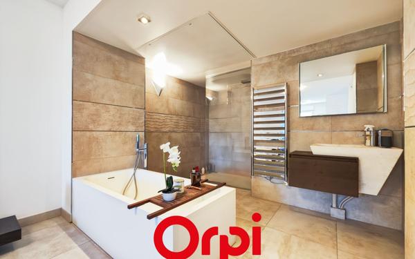 Maison à vendre    5 pièces • 133 m2 Bandol