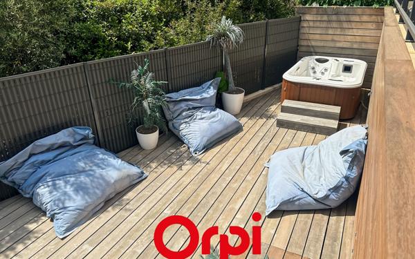 Maison à vendre    5 pièces • 133 m2 Bandol