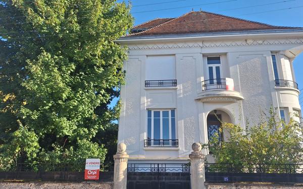 Maison à vendre    7 pièces •  Montluçon