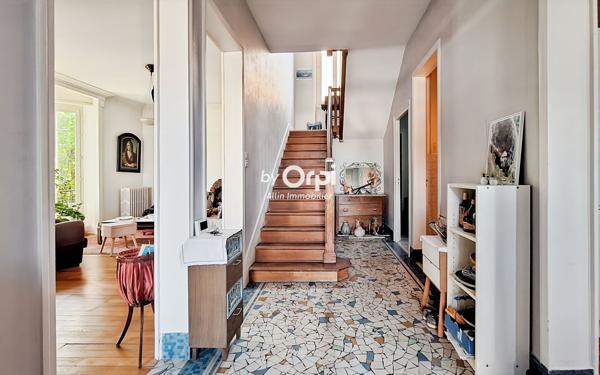 Maison à vendre    7 pièces •  Montluçon