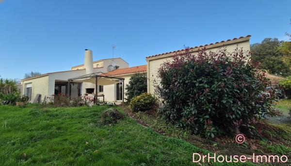 Maison à vendre 13 pièces de 275 m²