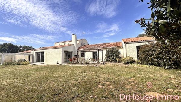 Maison à vendre 13 pièces de 275 m²