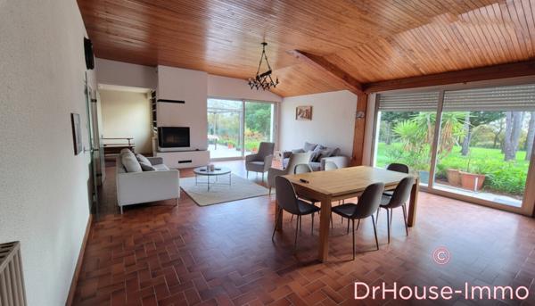 Maison à vendre 13 pièces de 275 m²
