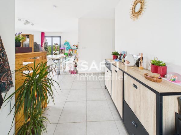 Trés belle maison de plain-pied au calme.