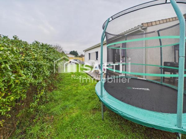 Trés belle maison de plain-pied au calme.