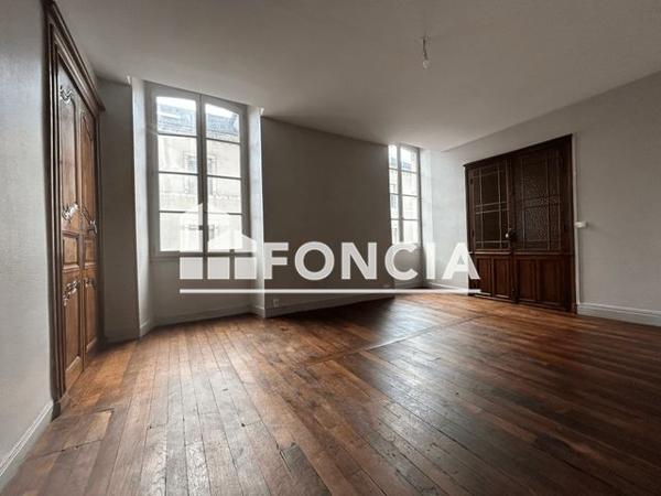 Location Appartement 4 pièces 148.1 m² - 1 RUE JELIOTTE Oloron Ste Marie 64400