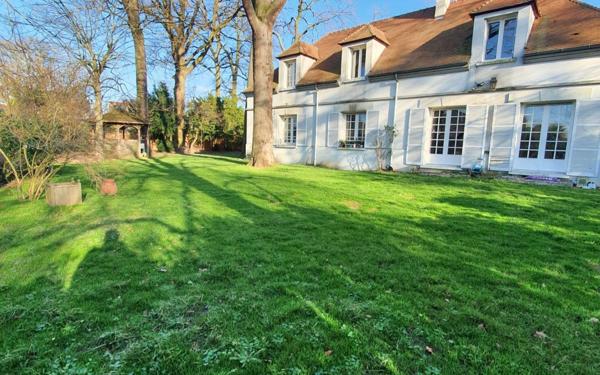 Maison à louer    4 pièces • 150 m2 Le Vésinet