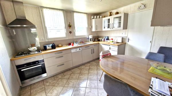 MAISON TRADITIONNEL PROCHE DES COMMODITES