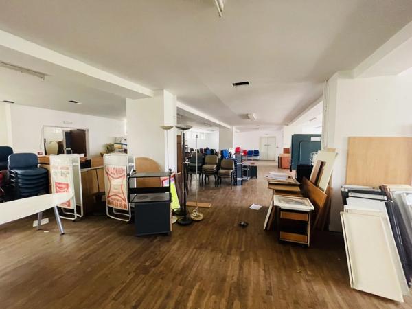 Ensemble immobilier idéalement situé avec un fort potentiel