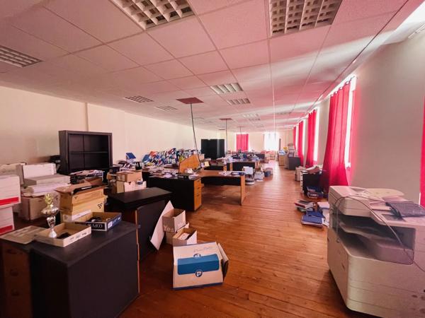 Ensemble immobilier idéalement situé avec un fort potentiel